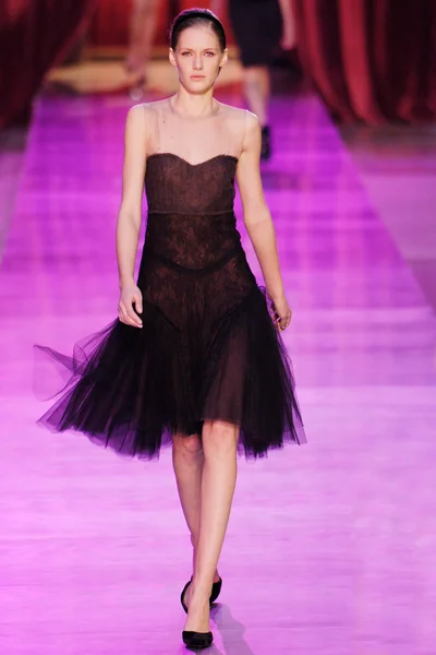 Look 49